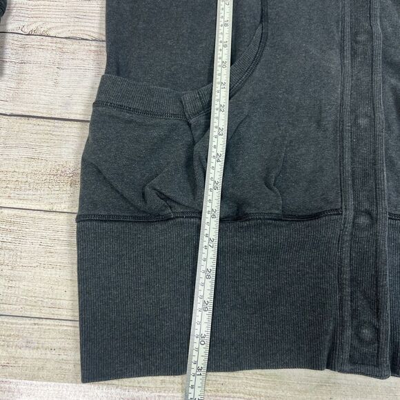 Lululemon Refresh Snap Up Grey Sweatshirt Jacket Size 8 Workout Yoga - Picture 12 of 12
